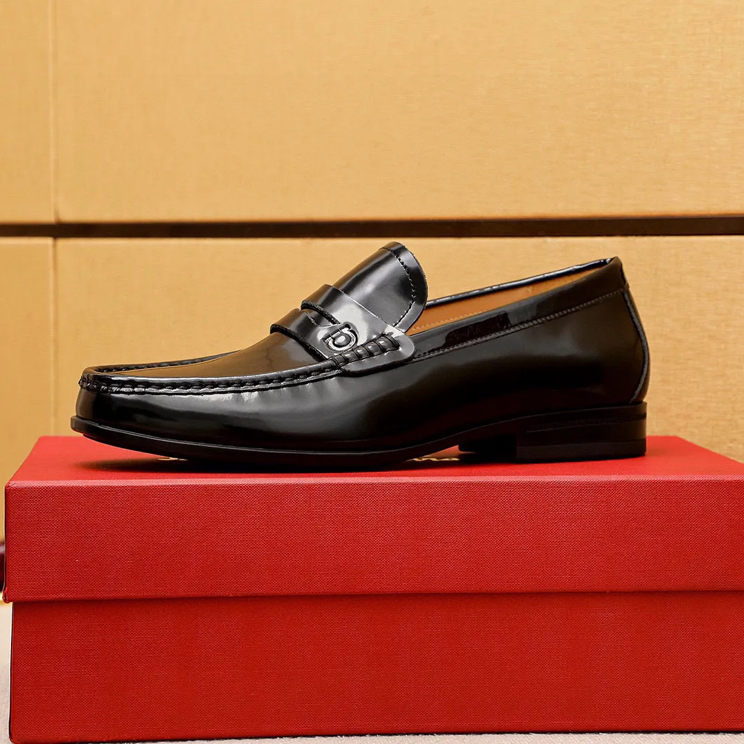Men's shoes 💰480 💐 Product trademark: Ferragamo "Ferragamo" casual leather shoes Regular size: 38-44 (45🉑️customized) Product materials: Selected imported first-layer open-edge beaded cowhide leather upper, imported water-dyed cowhide leather lining. Strong three-dimensional visual effect, original outsole color: 3⃣️seed leather materials available